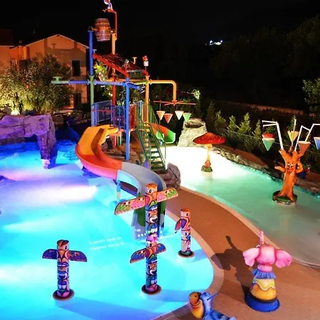 Villaggio Blue Marine אתר נופש 4*