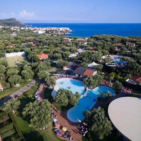 אתר נופש Villaggio Blue Marine מרינה די קמרוטה