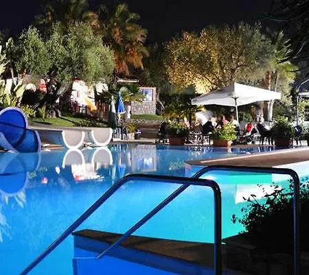 리조트 Villaggio Blue Marine 4*